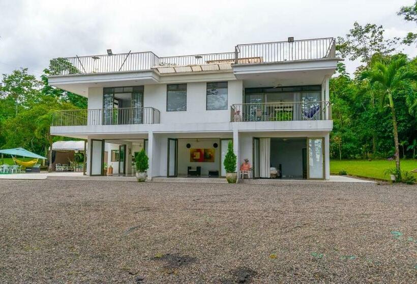 Agradable Y Hermosa Casa De Campo Con Piscina