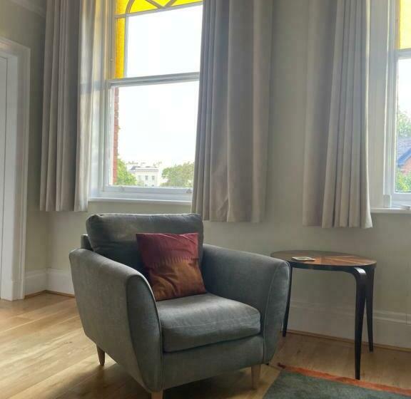 Airy Apartment Sefton Park