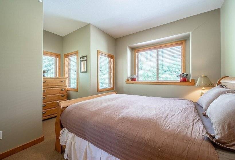 Bear S Paw Chalet Amazing Location & Ski In/out