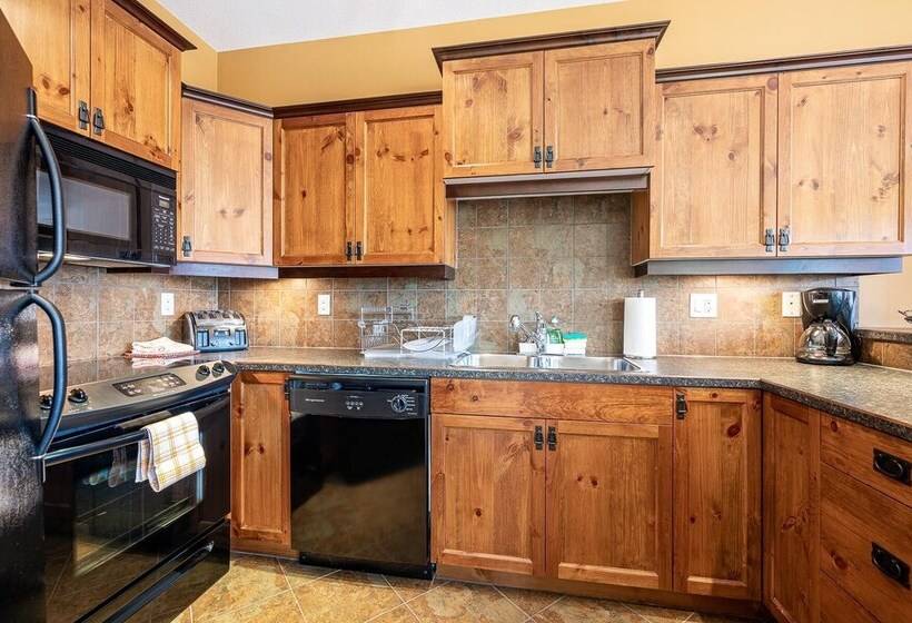 Bear S Paw Chalet Amazing Location & Ski In/out