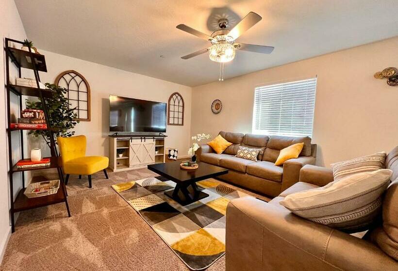 Chowchilla Lovely Home On Your Way To Yosemite!