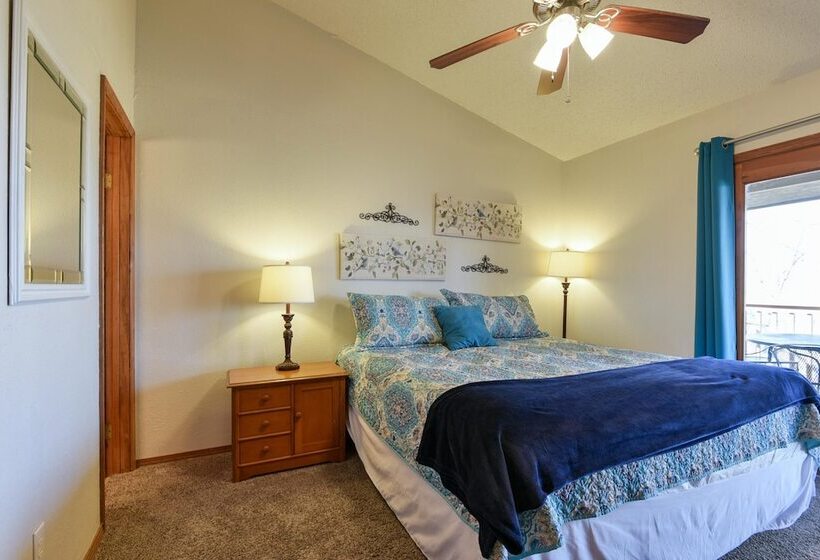 Divine 9 Condo  Fishing Lake & Hiking Trails