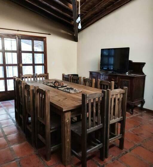 Espectacular Casa En Chacras De Coria