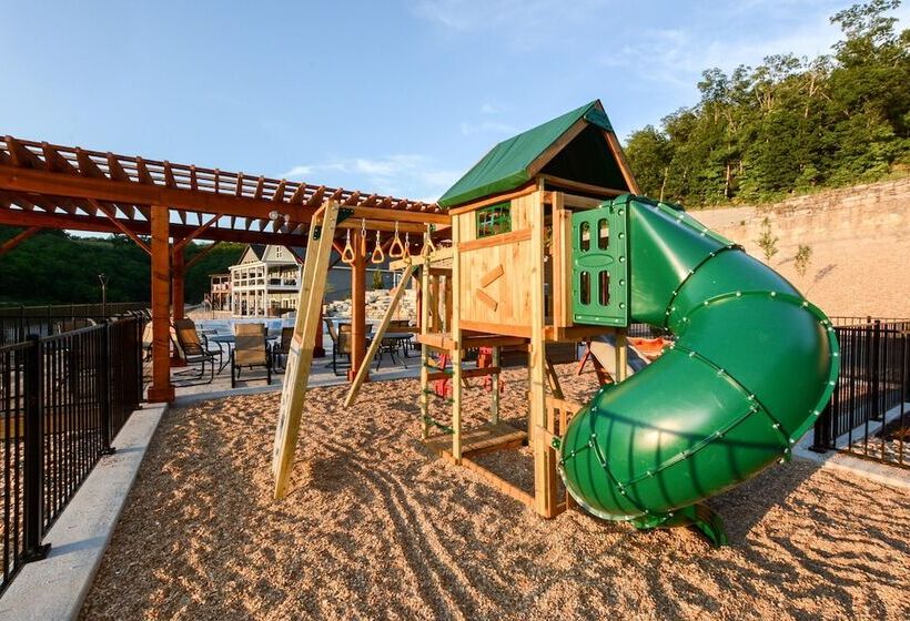 Journey S Remedy  Lake View Sleeps 30