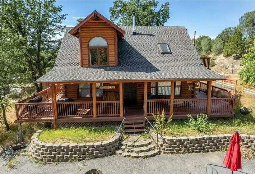 Koffiehuis   Fun For All Ages Near Yosemite