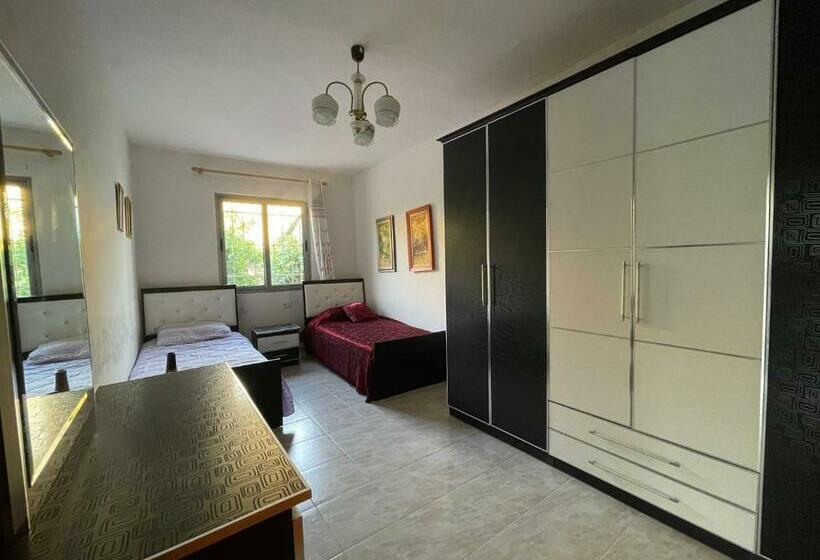 Lovely Spacious House With Big Garden