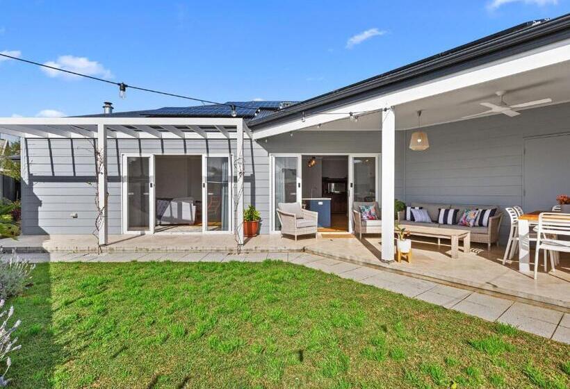 Normanville Beach Side Escape