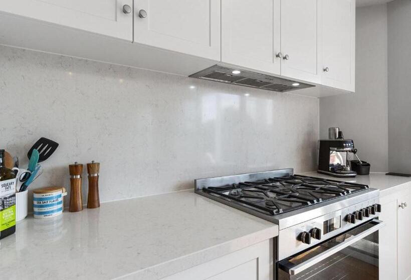 Normanville Beach Side Escape