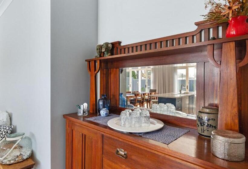 Normanville Beach Side Escape