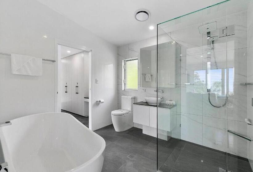 North Facing Apartment Unit 2 13 Angler Street Noosa Heads