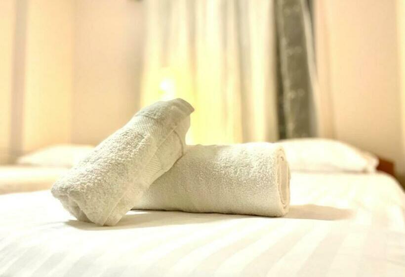 Spacious Holiday Apartment