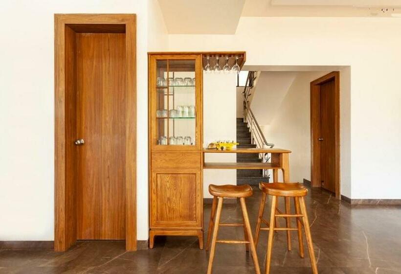 Stone Bidge 4bhk Villa