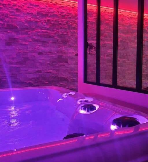 Superbe Appartement Avec Jacuzzi Et Extérieur