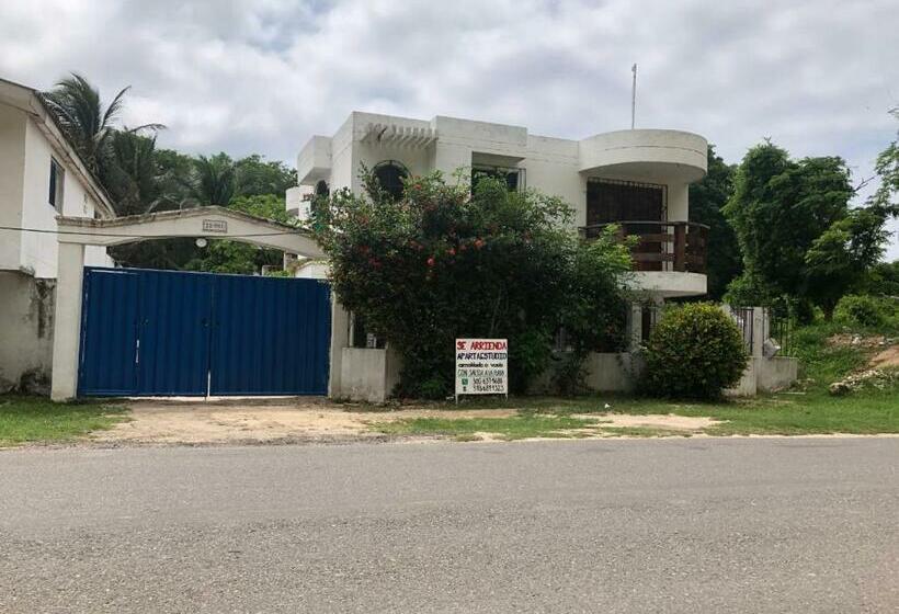 Villa Mary Apartaestudios Playa