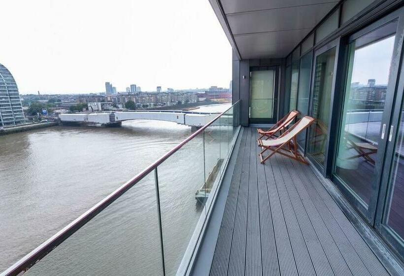 2 Bed 2 Bath   Amazing Views Of London And River Thames