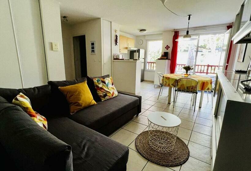 Confort Et Sérénité : T2 Avec Piscine, Parking Et Terrasse à Cambo Les Bains   Fr 1 495 107