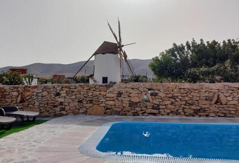 Casa Antigua En El Centro De Fuerteventura