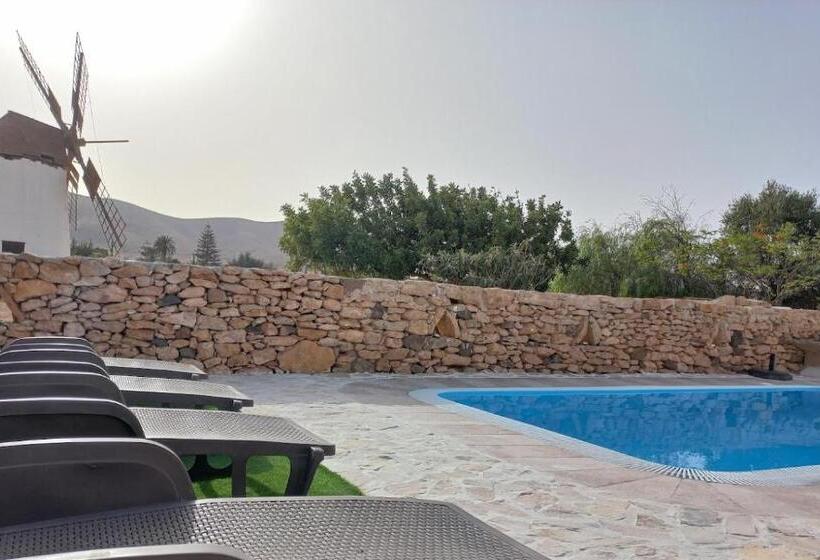 Casa Antigua En El Centro De Fuerteventura