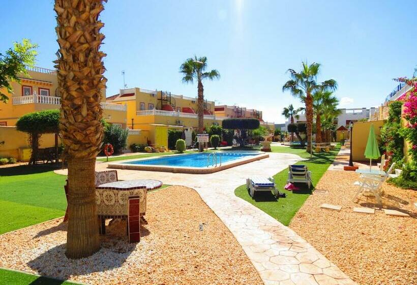 Casa La Zenia Elite Townhouse With Shared Pool And 10 Minutes Walk To Beach