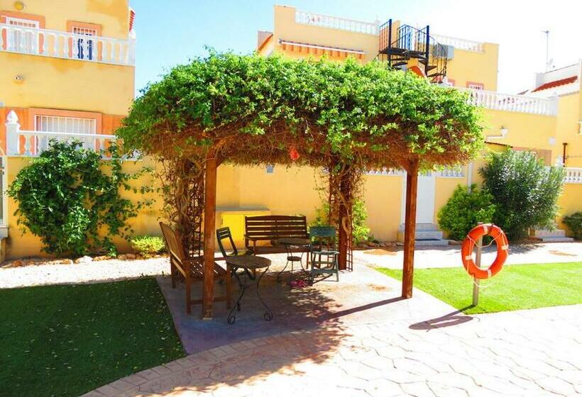 Casa La Zenia Elite Townhouse With Shared Pool And 10 Minutes Walk To Beach