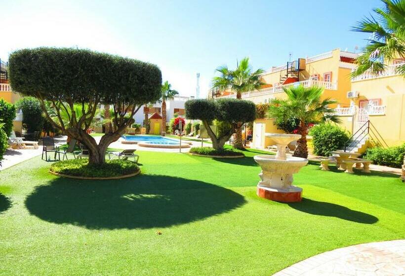 Casa La Zenia Elite Townhouse With Shared Pool And 10 Minutes Walk To Beach