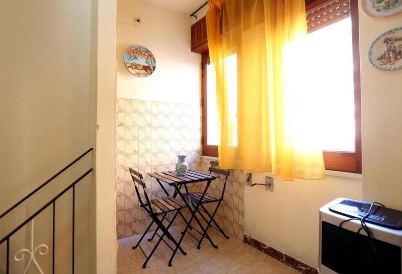 Casa Russo A Ficarra