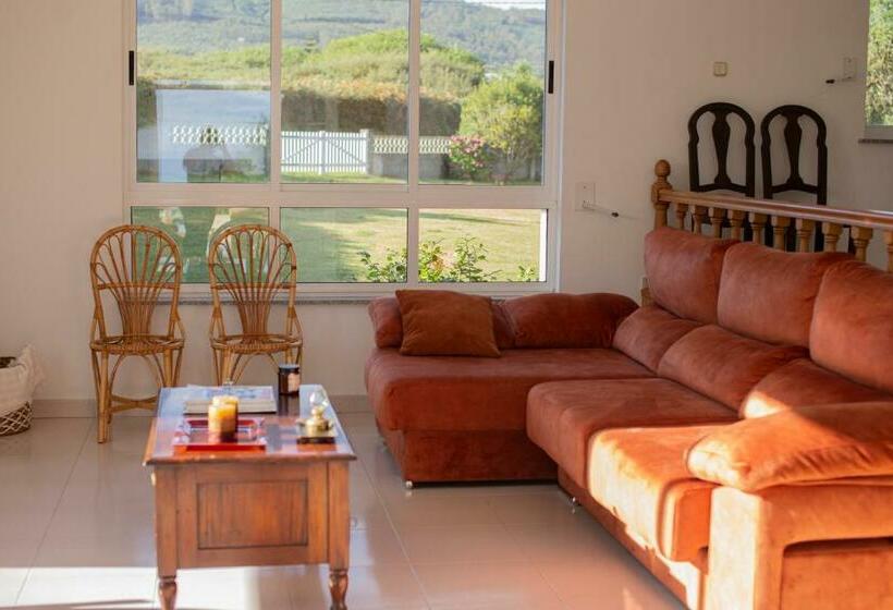 Chalet Cerrado De Moledo, Primera Linea De Playa