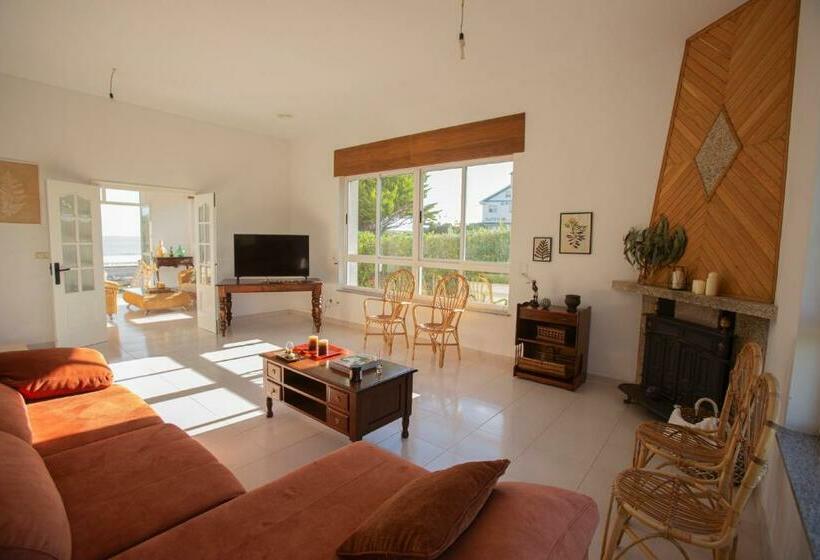 Chalet Cerrado De Moledo, Primera Linea De Playa