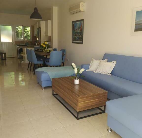 Cheerful 2 Bedroom Townhouse With Pool   Attheodora S