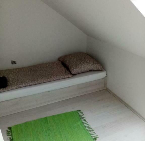 Varkor Villa At The Castle