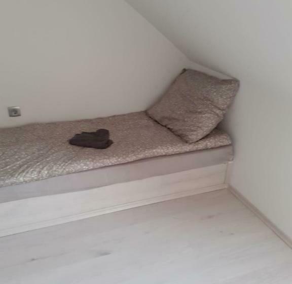 Varkor Villa At The Castle