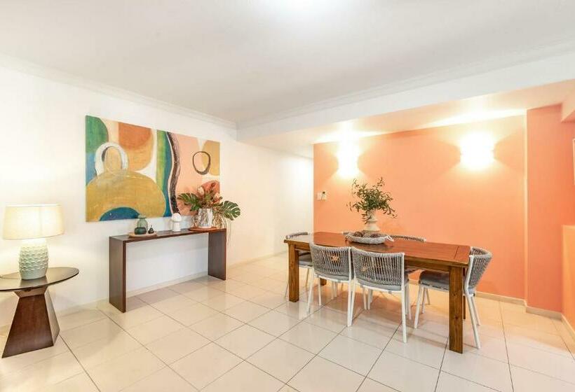 Lantana Lakes   Resort Style Living