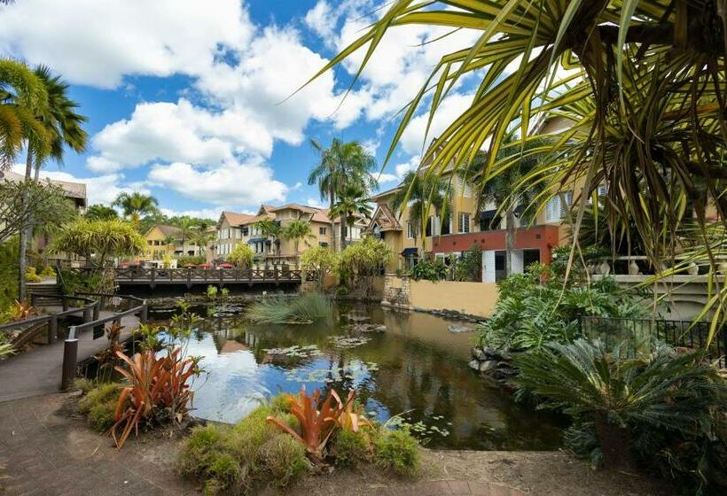 Lantana Lakes   Resort Style Living