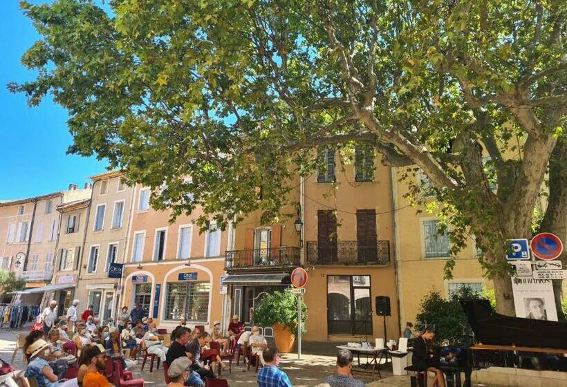 Les Oliviers Du Coquillon