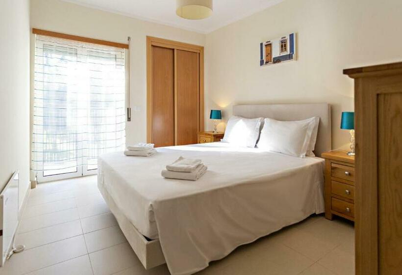 Ocean Breeze Apartment