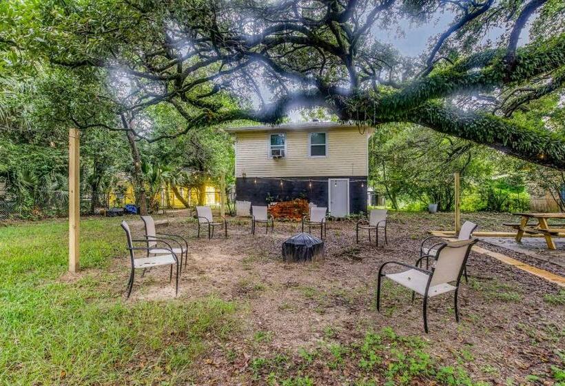 Pensacola Pearl   Studio Apartment   Pets Welcome