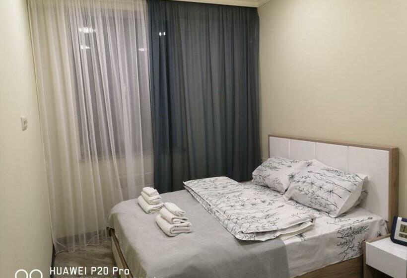 двухкомнатная квартира в новостройке ,центре еревана, возле площади республика