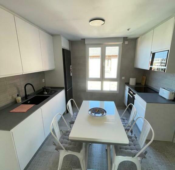 Apartamento Recién Reformado En Somo Junto Iglesia