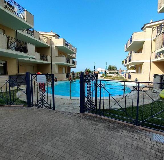 Appartamento Con Piscina Green Bay Village