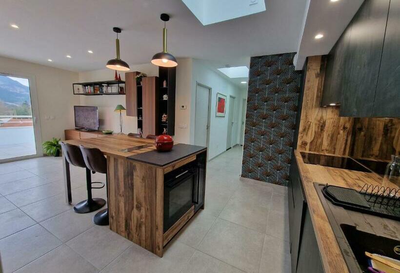 Appartement Neuf, Avec Vue Montagnes