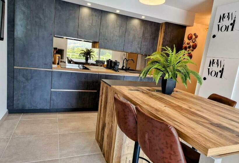 Appartement Neuf, Avec Vue Montagnes