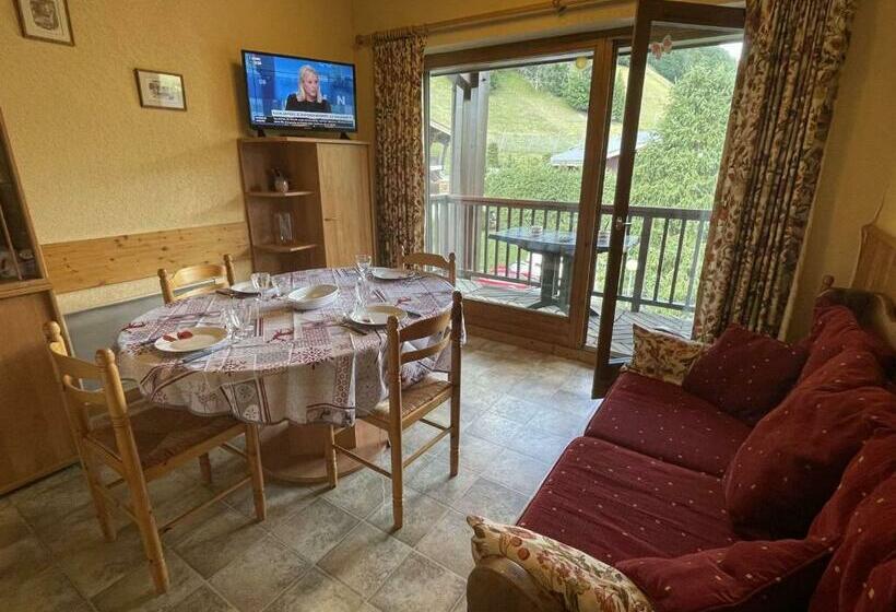 Appartement Lumineux Avec Mezzanine à Praz Sur Arly, Parking, à 400m Du Lac   4 Pers.   Fr 1 603 64