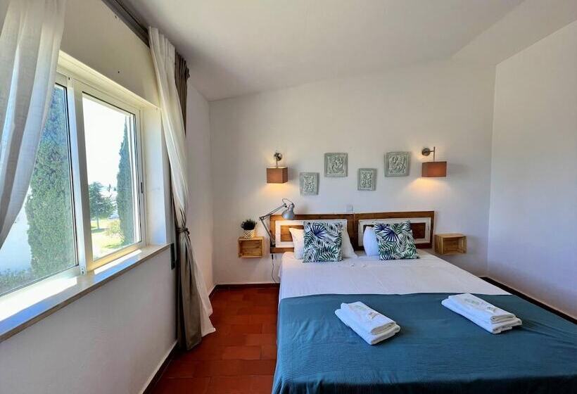 Armação De Pêra Twins 1 With Pool By Homing