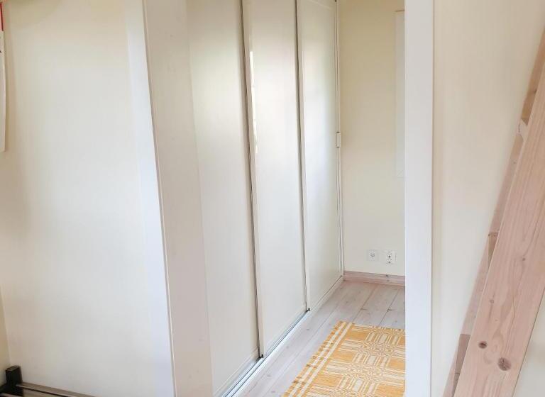 Cabin Near Lake And Beautiful Nature Reserve