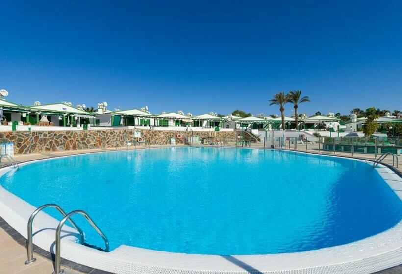 Homeforguest Bungalow Vista Golf Con Terraza Y Piscina