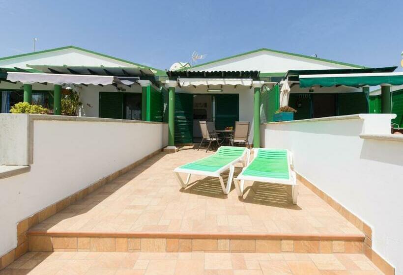 Homeforguest Bungalow Vista Golf Con Terraza Y Piscina