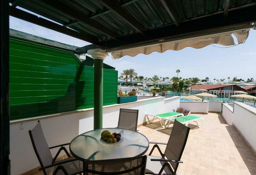 Homeforguest Bungalow Vista Golf Con Terraza Y Piscina