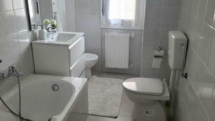 Intero Appartamento Con Parcheggio Gratuito