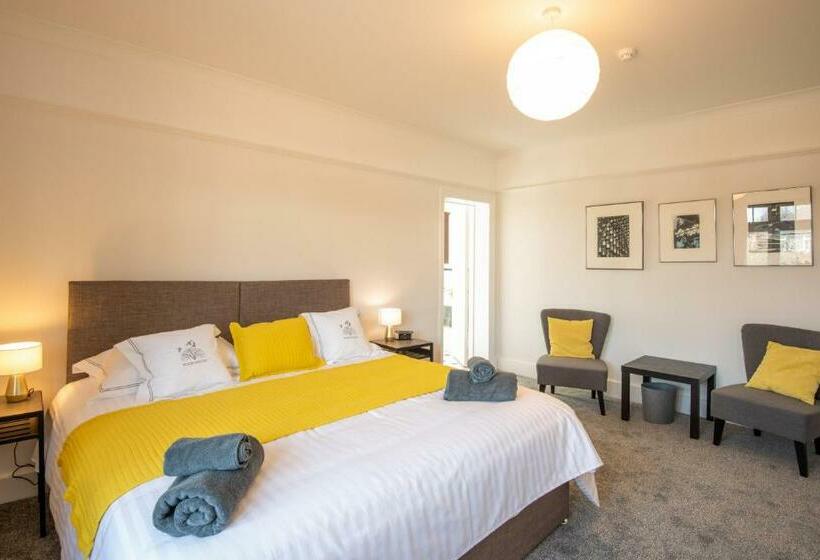 Large Family Home, Great Facilities, Near Frinton Beach