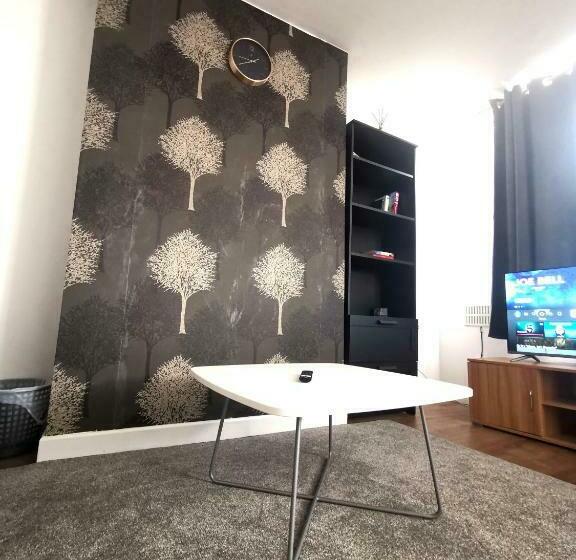 Luxury Central Luton King Size Apartment Free Parking Free Wi Fi Near Shops & Ltn Airport